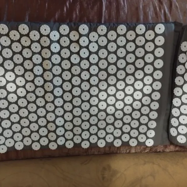 SpikeRest acupressure mat in Gray, photographed by a verified buyer in Canada